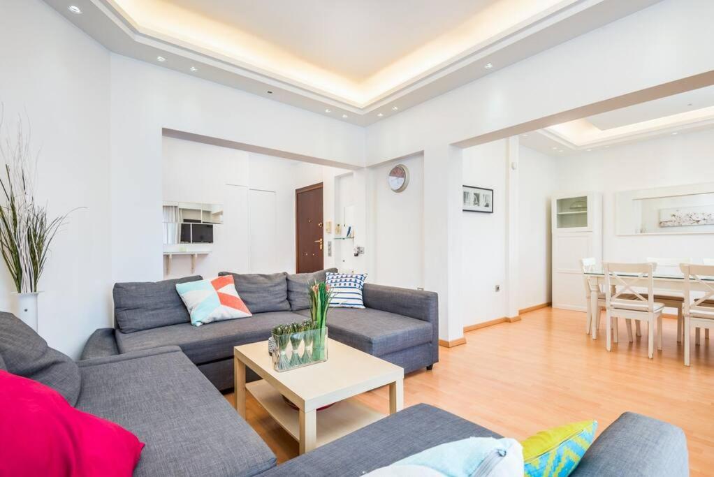 Modern Spacious Apt In Athens Exterior photo