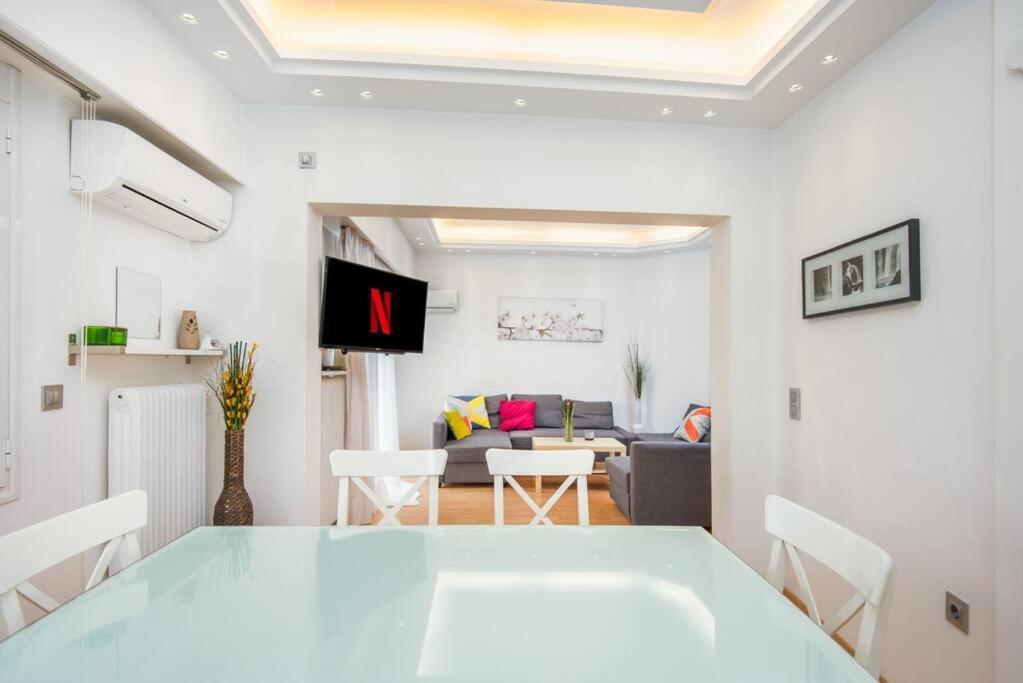 Modern Spacious Apt In Athens Exterior photo