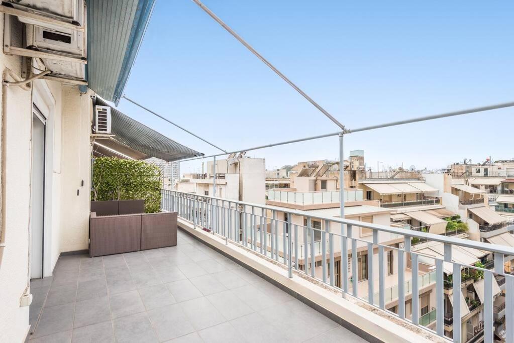 Modern Spacious Apt In Athens Exterior photo