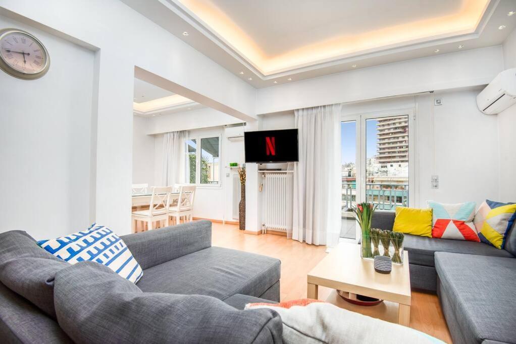 Modern Spacious Apt In Athens Exterior photo